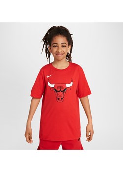T-shirt z logo dla dużych dzieci (chłopców) Nike NBA Chicago Bulls Essential - Czerwony ze sklepu Nike poland w kategorii T-shirty chłopięce - zdjęcie 171537059