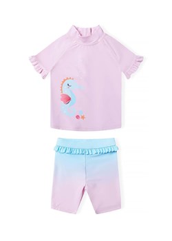 Różowy strój kąpielowy- koszulka i szorty z falbanką i filtrem UV ze sklepu 5.10.15 w kategorii Stroje kąpielowe dla niemowląt - zdjęcie 171546066