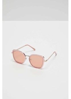 Okulary przeciwsłoneczne z metalowymi elementami - różowe ze sklepu 5.10.15 w kategorii Okulary przeciwsłoneczne damskie - zdjęcie 171546268