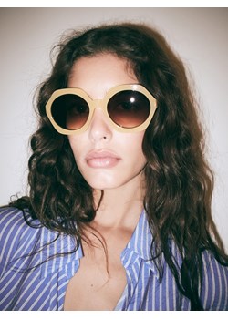 Reserved - Okulary przeciwsłoneczne - musztardowy ze sklepu Reserved w kategorii Okulary przeciwsłoneczne damskie - zdjęcie 171547157