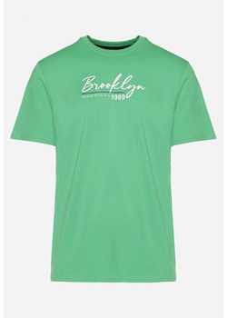 Zielona Koszulka z Bawełny Ozdobiona Nadrukiem Eloenna ze sklepu Born2be Odzież w kategorii T-shirty męskie - zdjęcie 171552739