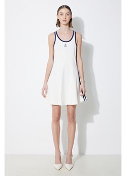 adidas Originals sukienka kolor beżowy mini rozkloszowana IR7468 ze sklepu PRM w kategorii Sukienki - zdjęcie 171560357