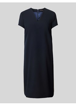 Sukienka o długości do kolan z dodatkiem wiskozy i dekoltem w serek ze sklepu Peek&Cloppenburg  w kategorii Sukienki - zdjęcie 171561887