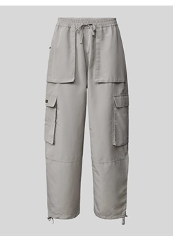 Spodnie cargo z detalem z logo model ‘Guide’ ze sklepu Peek&Cloppenburg  w kategorii Spodnie męskie - zdjęcie 171562519