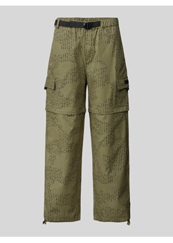 Spodnie cargo z detalem z logo model ‘Camp’ ze sklepu Peek&Cloppenburg  w kategorii Spodnie męskie - zdjęcie 171563577