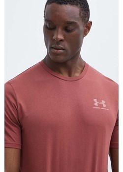 Under Armour t-shirt męski kolor różowy z nadrukiem 1326799 ze sklepu ANSWEAR.com w kategorii T-shirty męskie - zdjęcie 171576045