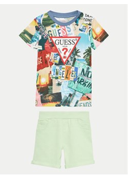Guess Komplet t-shirt i szorty sportowe N4GG12 K8HM3 Kolorowy Regular Fit ze sklepu MODIVO w kategorii Komplety chłopięce - zdjęcie 171593675