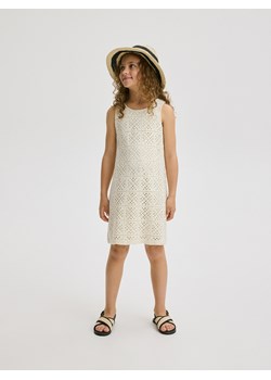 Reserved - Ażurowa sukienka - kremowy ze sklepu Reserved w kategorii Sukienki dziewczęce - zdjęcie 171610509