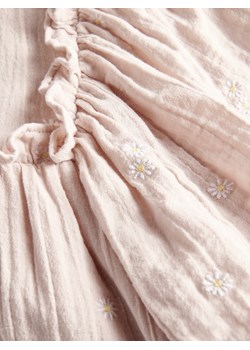 Reserved - Muślinowa sukienka z haftem - brudny róż ze sklepu Reserved w kategorii Sukienki niemowlęce - zdjęcie 171610549