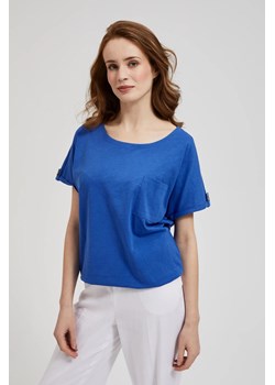 Bluzka z kieszonką i podwijanymi rękawami niebieska ze sklepu Moodo.pl w kategorii Bluzki damskie - zdjęcie 171610736