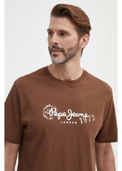 Pepe Jeans t-shirt CAMILLE męski kolor brązowy z nadrukiem PM509373 ze sklepu ANSWEAR.com w kategorii T-shirty męskie - zdjęcie 171694856