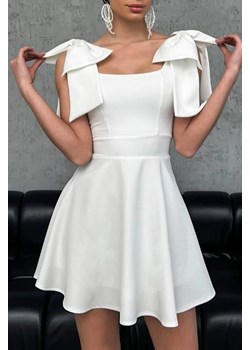 Sukienka TREMOSA WHITE ze sklepu Ivet Shop w kategorii Sukienki - zdjęcie 171702378