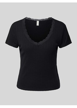 T-shirt z drobnym prążkowaniem ze sklepu Peek&Cloppenburg  w kategorii Bluzki damskie - zdjęcie 171703148