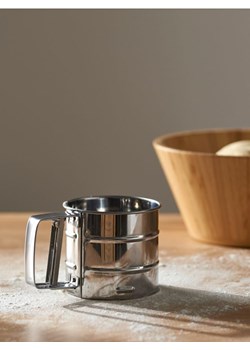 Sinsay - Przesiewacz do mąki - srebrny ze sklepu Sinsay w kategorii Akcesoria kuchenne - zdjęcie 171709815