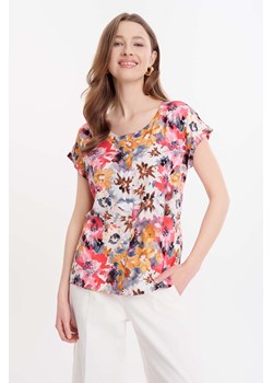 Damska koszulka z wiskozy w kolorowe kwiaty ze sklepu 5.10.15 w kategorii Bluzki damskie - zdjęcie 171710066