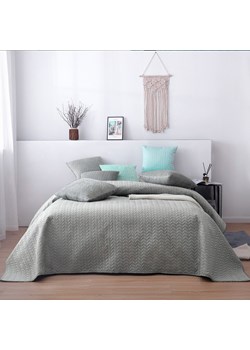 Narzuta na łóżko Silky Chic 220x240cm grey ze sklepu dekoria.pl w kategorii Narzuty i kapy - zdjęcie 171736636