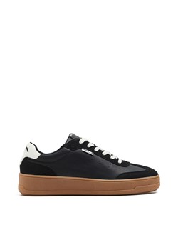 Cropp - Czarne sneakersy z białymi elementami - czarny ze sklepu Cropp w kategorii Trampki męskie - zdjęcie 171831406
