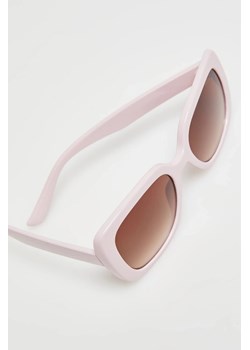Okulary z kwadratowymi oprawkami różowe ze sklepu Moodo.pl w kategorii Okulary przeciwsłoneczne damskie - zdjęcie 171931298
