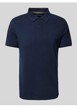 Koszulka polo w jednolitym kolorze z wyhaftowanym logo ze sklepu Peek&Cloppenburg  w kategorii T-shirty męskie - zdjęcie 171932786
