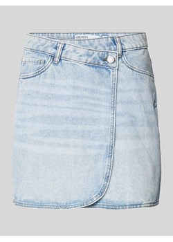 Spódnica jeansowa w kopertowym stylu model ‘BETTY’ ze sklepu Peek&Cloppenburg  w kategorii Spódnice - zdjęcie 171932797