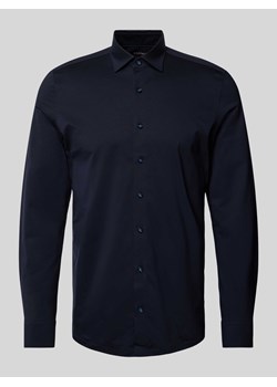 Koszula biznesowa o kroju body fit z kołnierzykiem typu kent  model ‘New York'’ ze sklepu Peek&Cloppenburg  w kategorii Koszule męskie - zdjęcie 171934799