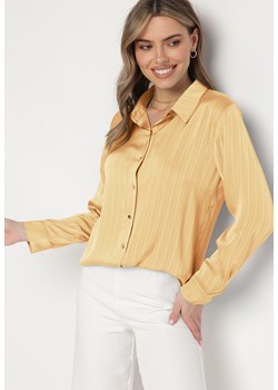 Beżowa Koszula o Klasycznym Fasonie Zapinana na Guziki Dlinesta ze sklepu Born2be Odzież w kategorii Koszule damskie - zdjęcie 171941836