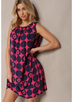 Granatowo-Fuksjowa Pudełkowa Sukienka z Wiskozowej Tkaniny w Geometryczny Print Saloella ze sklepu Renee odzież w kategorii Sukienki - zdjęcie 171943095