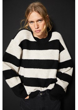 H & M - Sweter o splocie w prążki - Beżowy ze sklepu H&M w kategorii Swetry damskie - zdjęcie 171944117