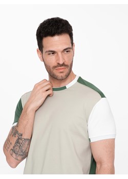 T-shirt męski z elastanem z kolorowymi rękawami - zielony V5 OM-TSCT-0176 ze sklepu ombre w kategorii T-shirty męskie - zdjęcie 171944718