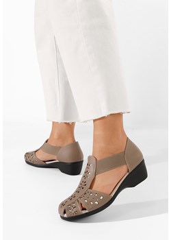 Khaki sandały na niskim obcasie Melona ze sklepu Zapatos w kategorii Sandały damskie - zdjęcie 171951419