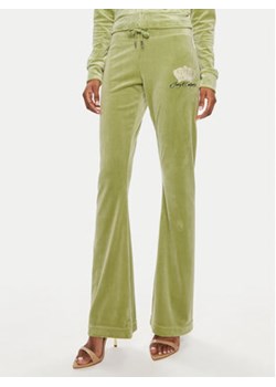 Juicy Couture Spodnie dresowe Lisa JCWBJ23330 Zielony Regular Fit ze sklepu MODIVO w kategorii Spodnie damskie - zdjęcie 171953915