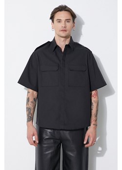 Neil Barrett koszula Loose Military Police Detail Short Sleeve Shirt męska kolor czarny regular z kołnierzykiem klasycznym MY60216A-Y037-001N ze sklepu PRM w kategorii Koszule męskie - zdjęcie 171962345