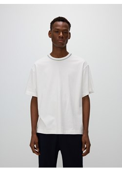 Reserved - Gładki t-shirt oversize - złamana biel ze sklepu Reserved w kategorii T-shirty męskie - zdjęcie 171964038