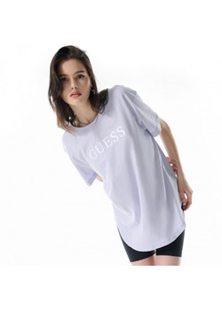 Damski t-shirt z nadrukiem Guess Ayla - fioletowy ze sklepu Sportstylestory.com w kategorii Bluzki damskie - zdjęcie 171982717