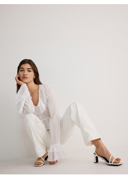 Reserved - Krótka bluzka z falbanami - biały ze sklepu Reserved w kategorii Bluzki damskie - zdjęcie 171984266