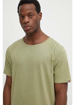 Tommy Hilfiger t-shirt z domieszką lnu kolor zielony gładki UM0UM03226 ze sklepu ANSWEAR.com w kategorii T-shirty męskie - zdjęcie 171987997