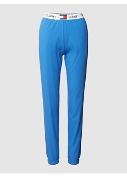 Spodnie dresowe z prążkowaną fakturą ze sklepu Peek&Cloppenburg  w kategorii Spodnie damskie - zdjęcie 171989436