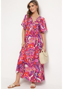 Różowa Sukienka z Gumką w Pasie w Kwiatowy Wzór z Rozcięciami Halvina ze sklepu Born2be Odzież w kategorii Sukienki - zdjęcie 171995975
