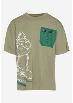 Ciemnozielona Klasyczna Bawełniana Koszulka z Nadrukiem i Kieszonką na Suwak Aliccia ze sklepu Born2be Odzież w kategorii T-shirty męskie - zdjęcie 171996317