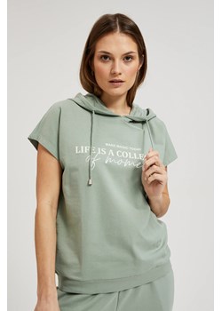 Bluza z krótkimi rękawami i kapturem oliwkowa ze sklepu Moodo.pl w kategorii Bluzy damskie - zdjęcie 172000248
