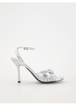 Reserved - Metaliczne sandały z paskami - srebrny ze sklepu Reserved w kategorii Sandały damskie - zdjęcie 172001686