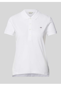 Koszulka polo o kroju slim fit z wyhaftowanym logo ze sklepu Peek&Cloppenburg  w kategorii Bluzki damskie - zdjęcie 172005458