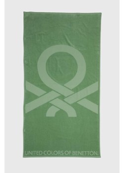 United Colors of Benetton ręcznik bawełniany kolor zielony ze sklepu ANSWEAR.com w kategorii Ręczniki - zdjęcie 172009418
