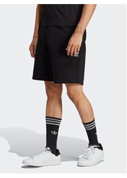 adidas Szorty sportowe Trefoil Essentials Shorts IA4901 Czarny Regular Fit ze sklepu MODIVO w kategorii Spodenki męskie - zdjęcie 172020169