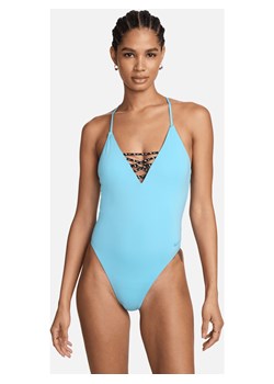 Damski jednoczęściowy kostium kąpielowy z ramiączkami skrzyżowanymi na plecach Nike Swim Sneakerkini 2.0 - Niebieski ze sklepu Nike poland w kategorii Stroje kąpielowe - zdjęcie 172023819