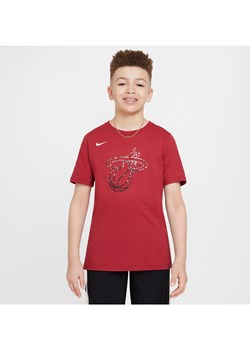 T-shirt dla dużych dzieci (chłopców) Nike NBA Miami Heat Essential - Czerwony ze sklepu Nike poland w kategorii T-shirty chłopięce - zdjęcie 172023828