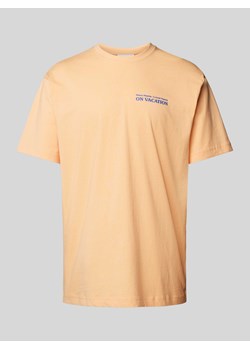 T-shirt z nadrukiem z logo i okrągłym dekoltem ze sklepu Peek&Cloppenburg  w kategorii T-shirty męskie - zdjęcie 172024226