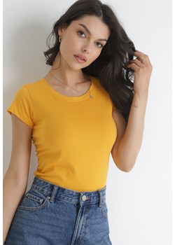 Żółty T-shirt Sinohsa ze sklepu Born2be Odzież w kategorii Bluzki damskie - zdjęcie 172030347