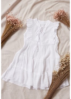 Biała Sukienka Chrysiolea ze sklepu Born2be Odzież w kategorii Sukienki dziewczęce - zdjęcie 172030795
