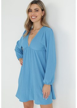 Niebieska Sukienka z Głębokim Dekoltem i Gumką w Pasie Lisia ze sklepu Born2be Odzież w kategorii Sukienki - zdjęcie 172031605